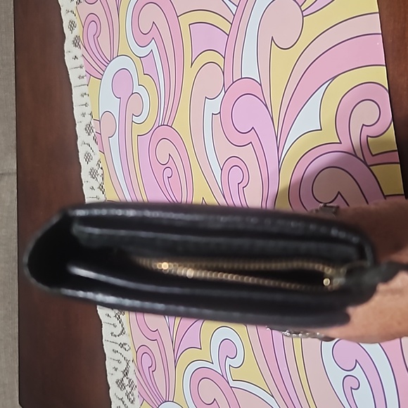 Gucci tri fold long wallet - Picture 13 of 15